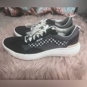 VANS UltraRange Exo SE Shoe